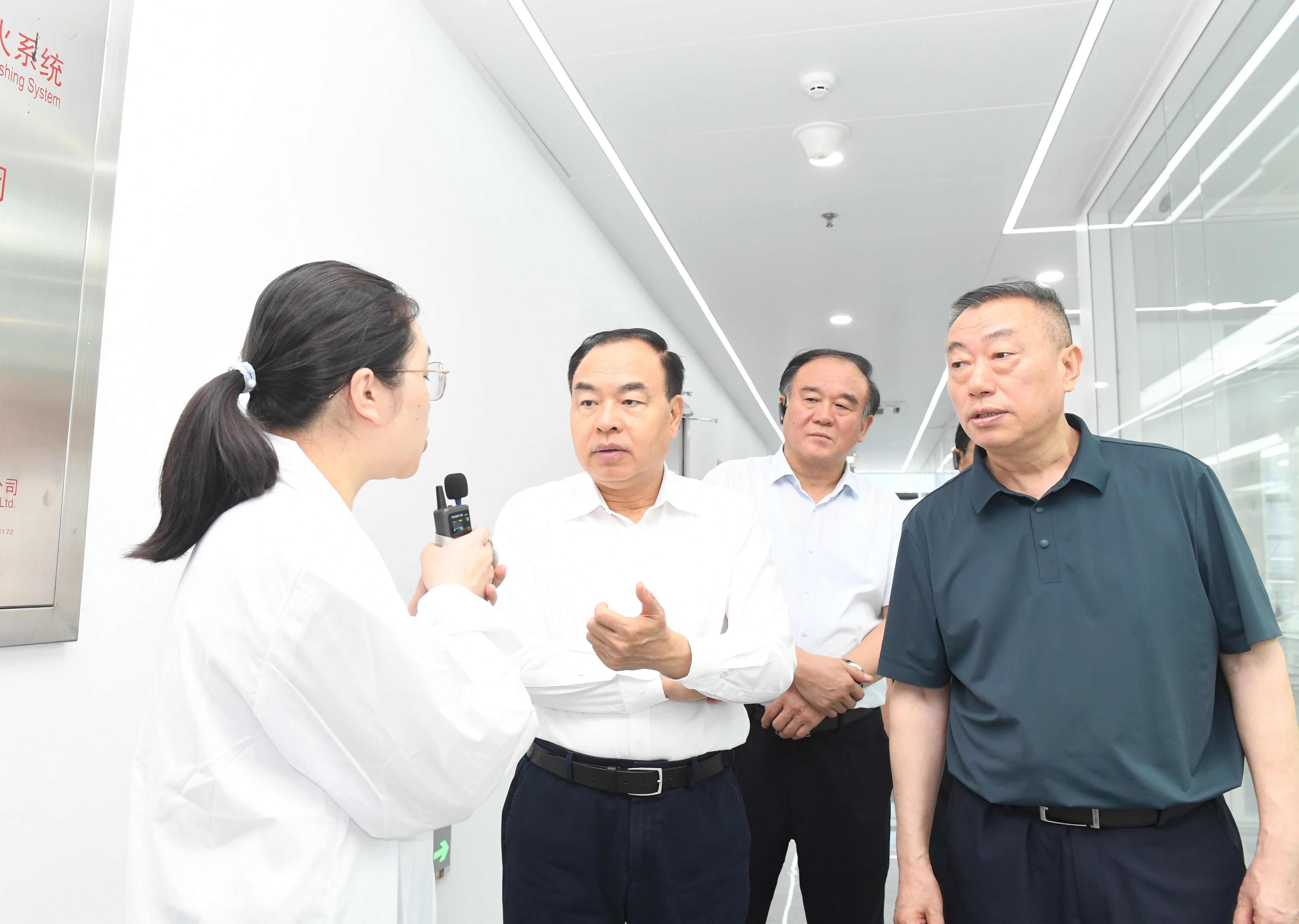 唐良智在合肥市調(diào)研時強調(diào) 以科技創(chuàng)新引領(lǐng)生物醫(yī)藥產(chǎn)業(yè)高質(zhì)量發(fā)...